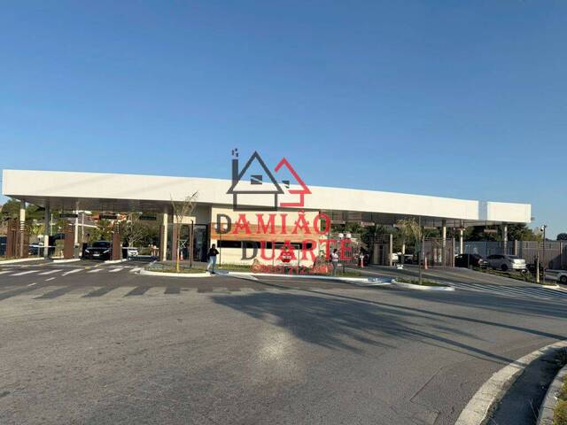 Casa para Venda em Jandira - 2