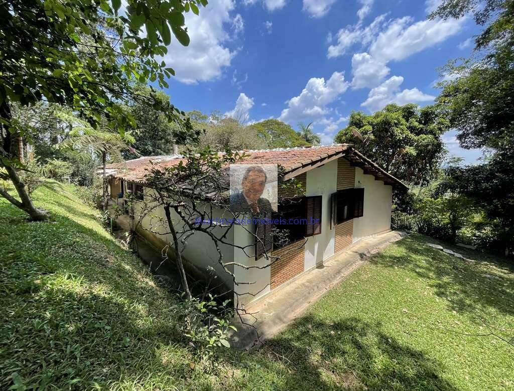 Chácara à venda com 4 quartos, 209m² - Foto 2