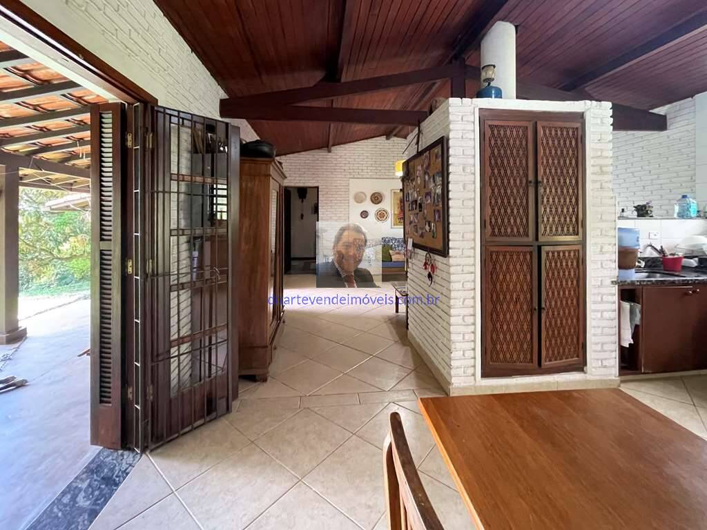 Chácara à venda com 4 quartos, 209m² - Foto 14
