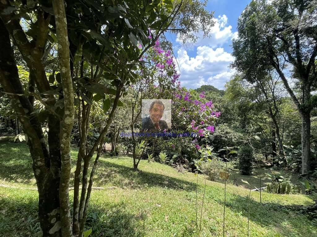 Chácara à venda com 4 quartos, 209m² - Foto 40