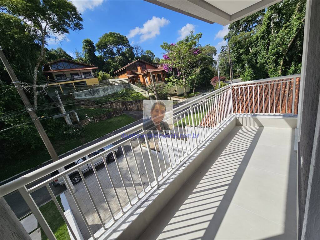 Casa, 3 quartos, 236 m² - Foto 1