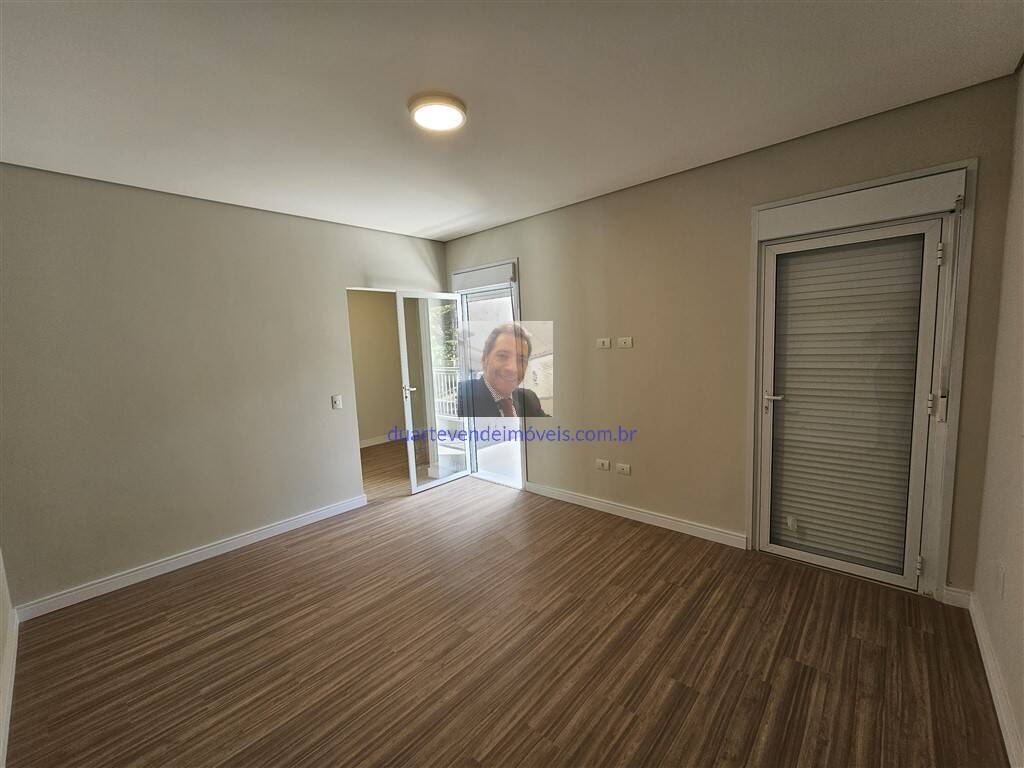 Casa, 3 quartos, 236 m² - Foto 4