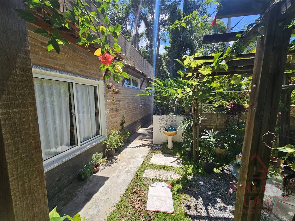 Casa, 3 quartos, 141 m² - Foto 3