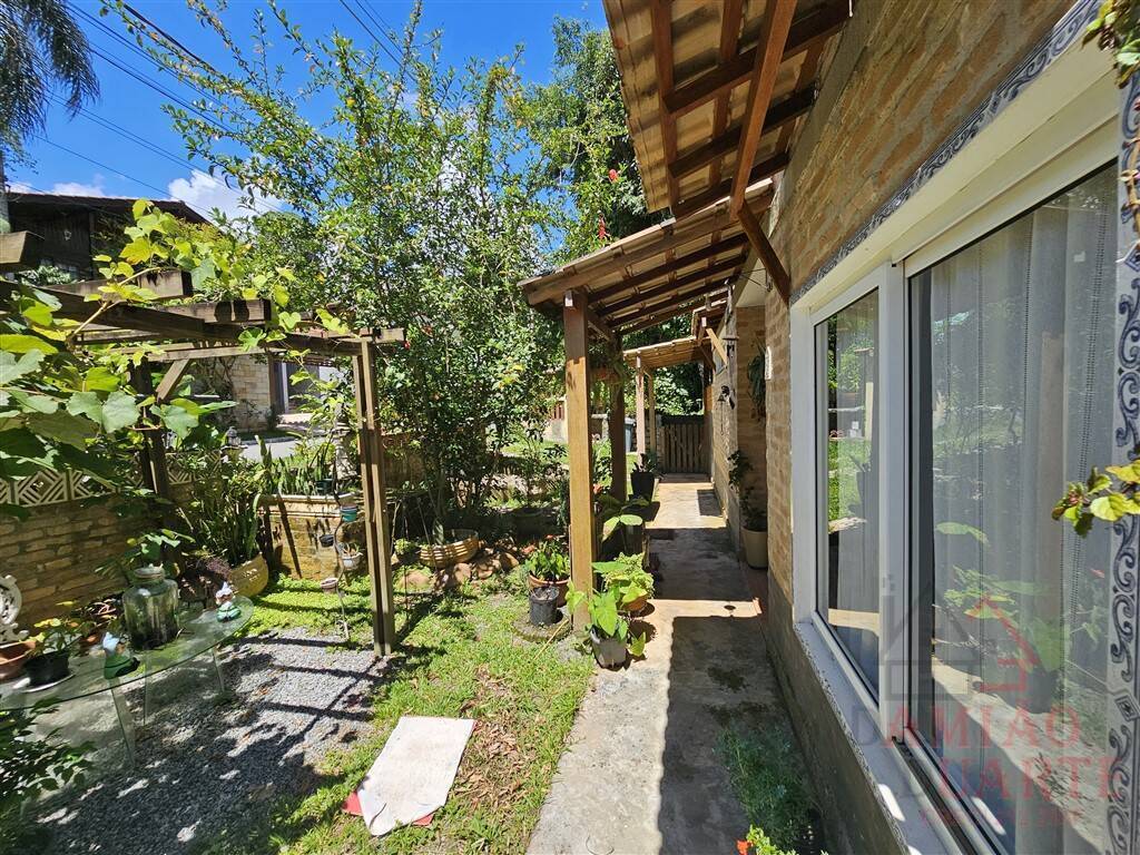 Casa, 3 quartos, 141 m² - Foto 1