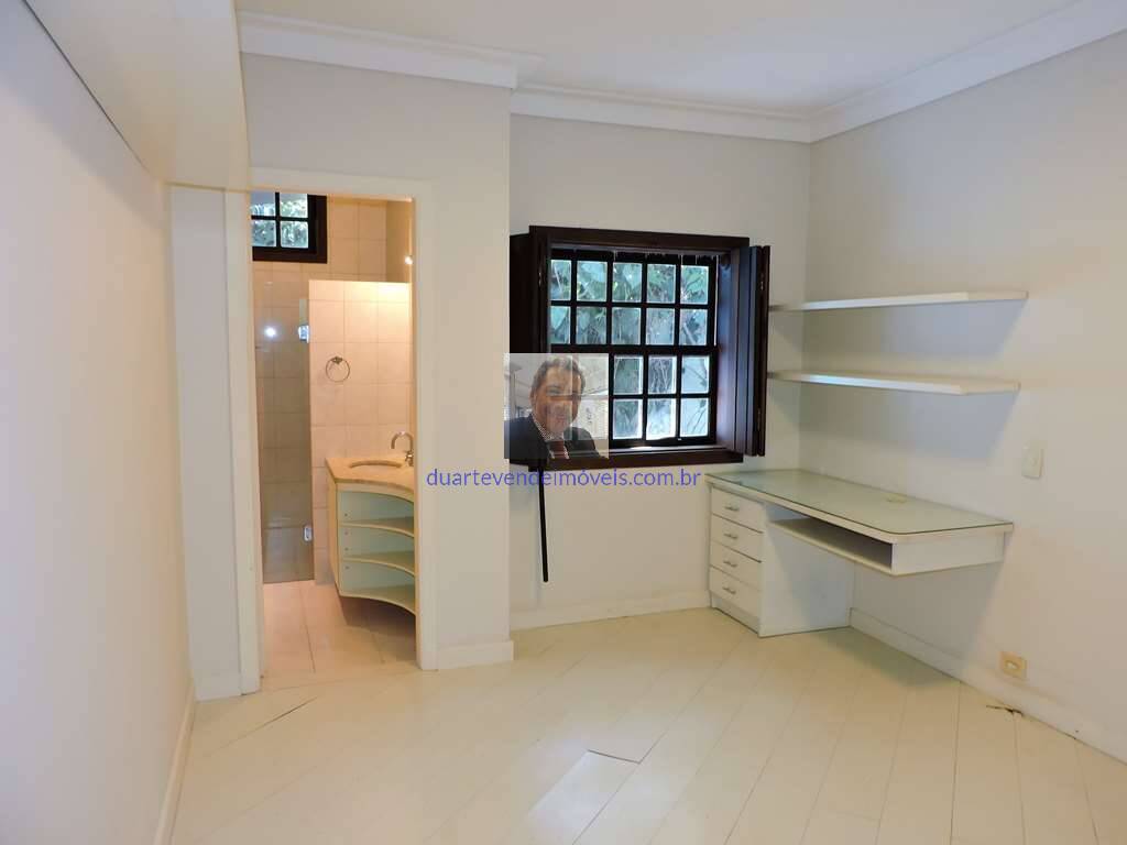 Casa de Condomínio à venda e aluguel com 6 quartos, 550m² - Foto 32