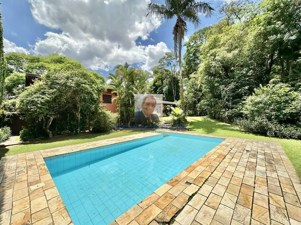 Casa de Condomínio à venda com 4 quartos, 417m² - Foto 2