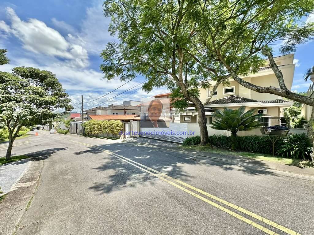 Casa de Condomínio à venda e aluguel com 4 quartos, 358m² - Foto 4
