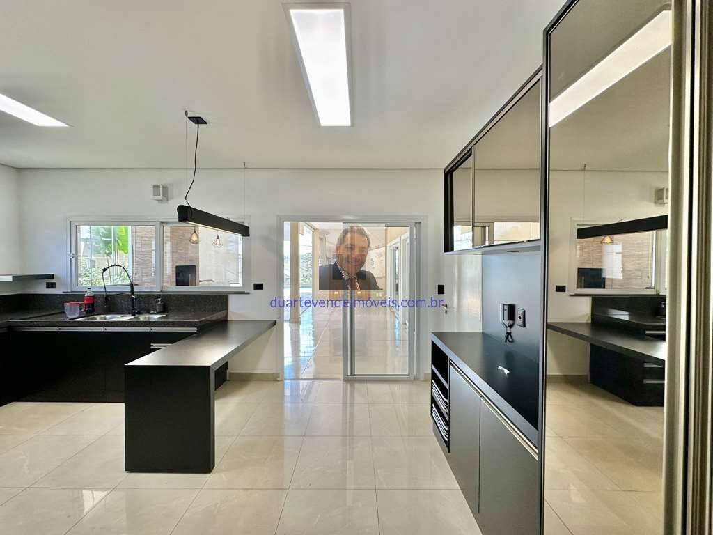 Casa de Condomínio à venda e aluguel com 4 quartos, 358m² - Foto 27