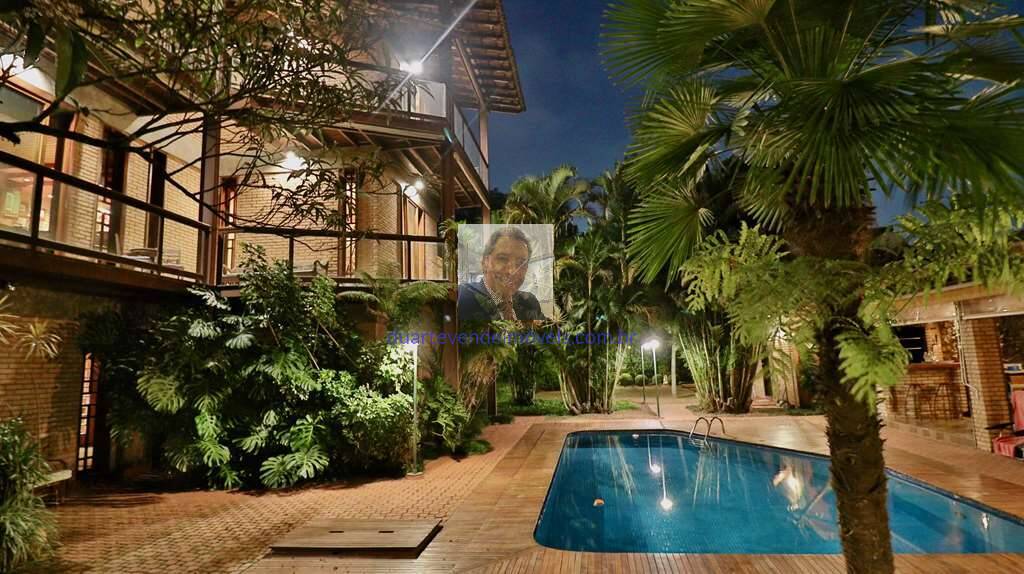 Casa de Condomínio à venda com 7 quartos, 628m² - Foto 1