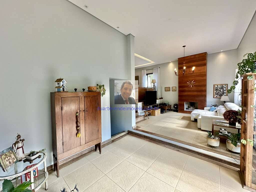 Casa de Condomínio à venda com 3 quartos, 330m² - Foto 17