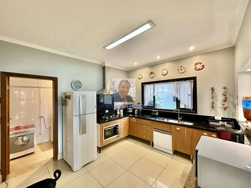 Casa de Condomínio à venda com 3 quartos, 330m² - Foto 22