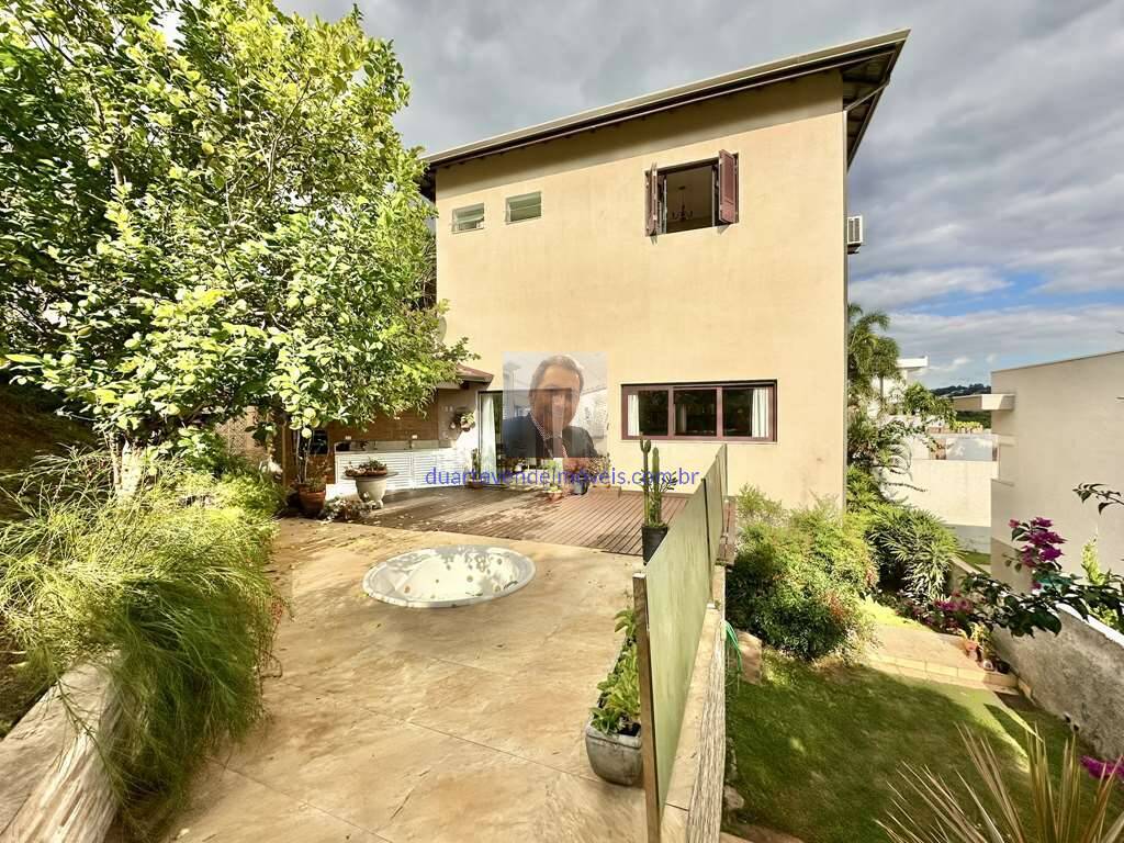 Casa de Condomínio à venda com 3 quartos, 330m² - Foto 30