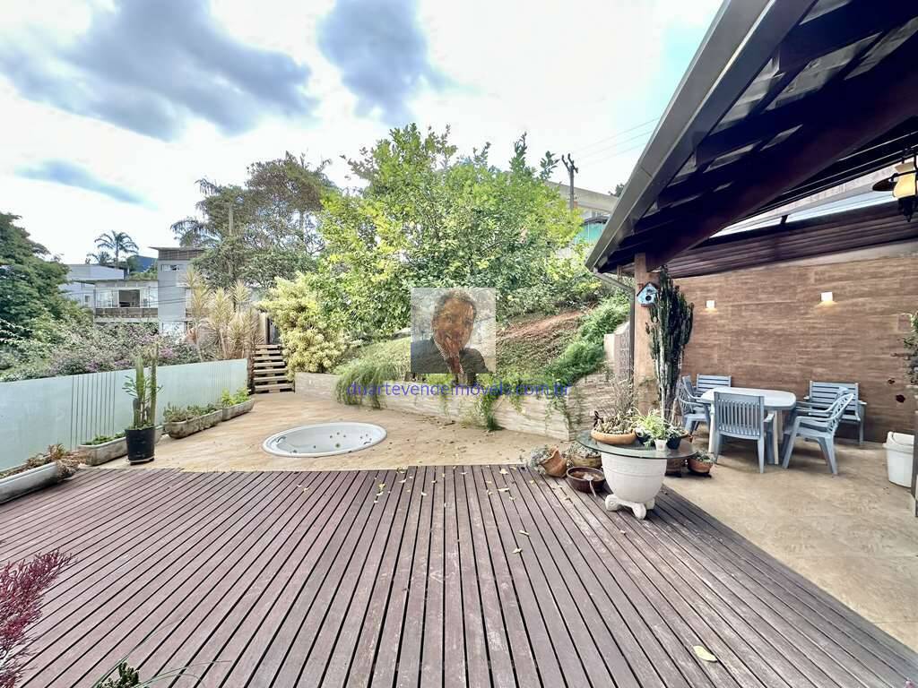 Casa de Condomínio à venda com 3 quartos, 330m² - Foto 29