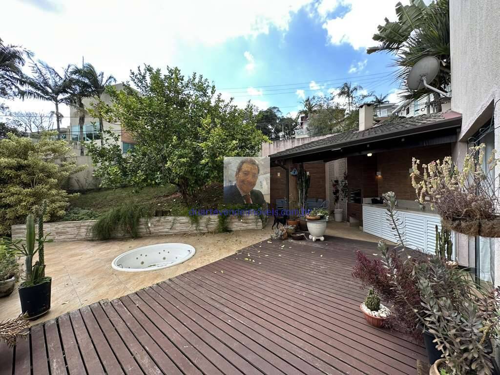 Casa de Condomínio à venda com 3 quartos, 330m² - Foto 31
