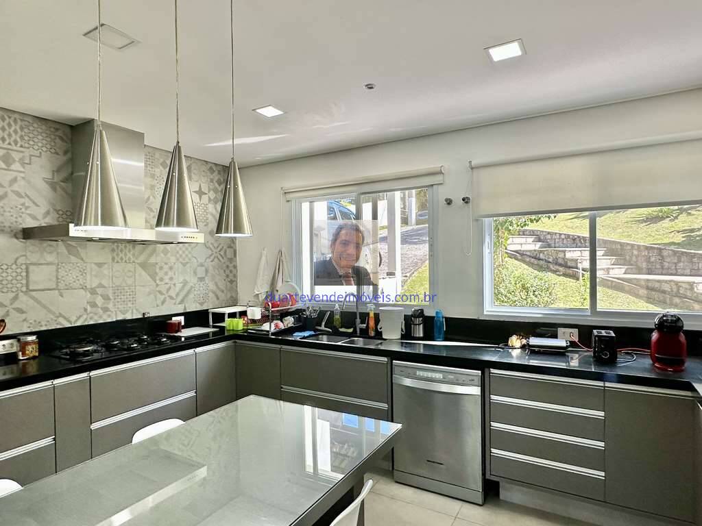 Casa de Condomínio à venda com 5 quartos, 375m² - Foto 27