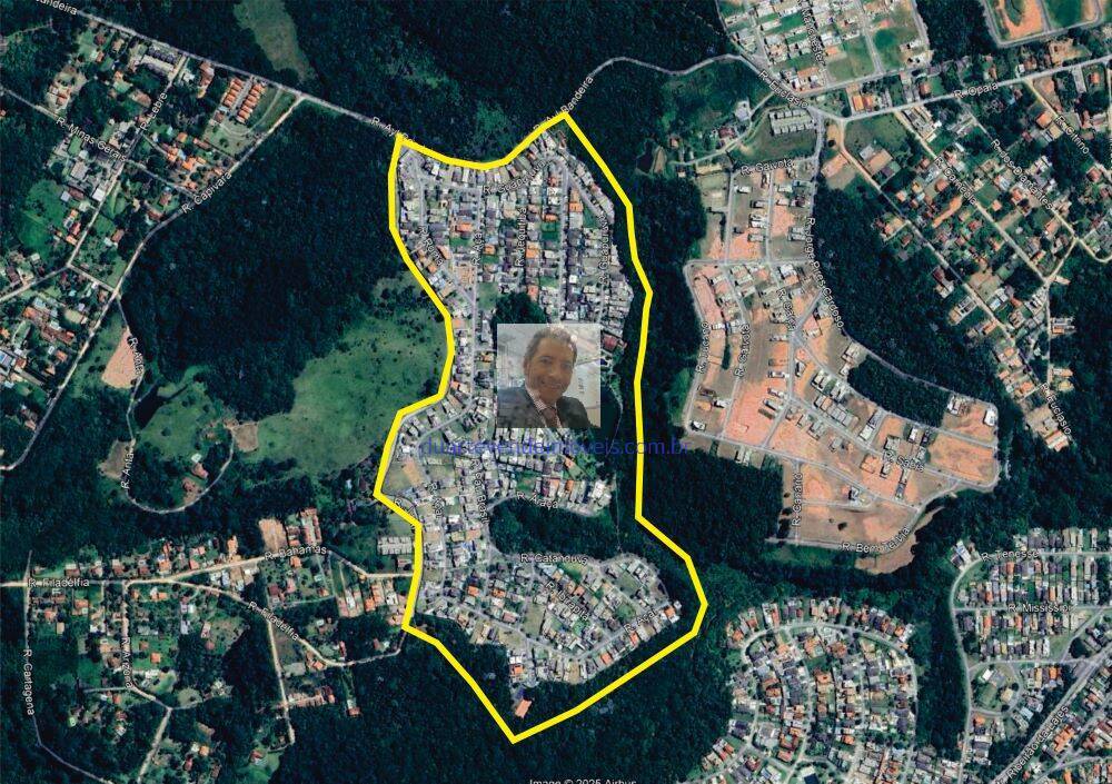 Casa de Condomínio à venda com 3 quartos, 382m² - Foto 3
