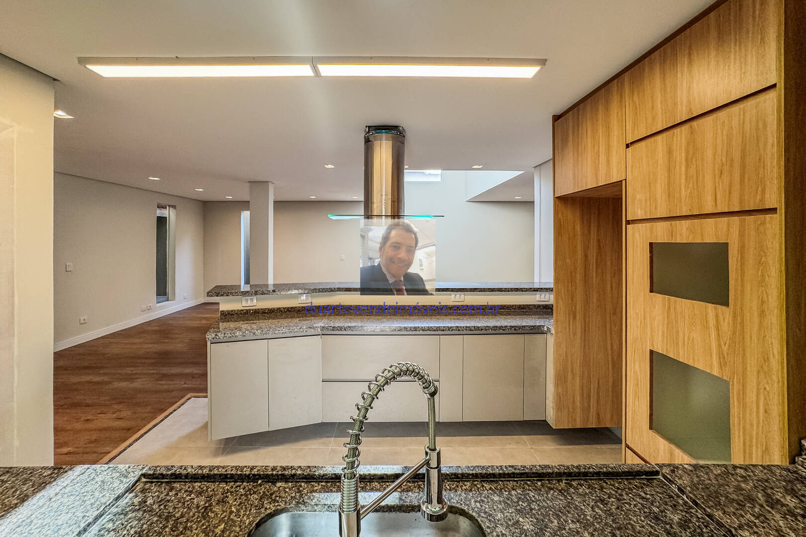 Casa de Condomínio à venda com 3 quartos, 215m² - Foto 22