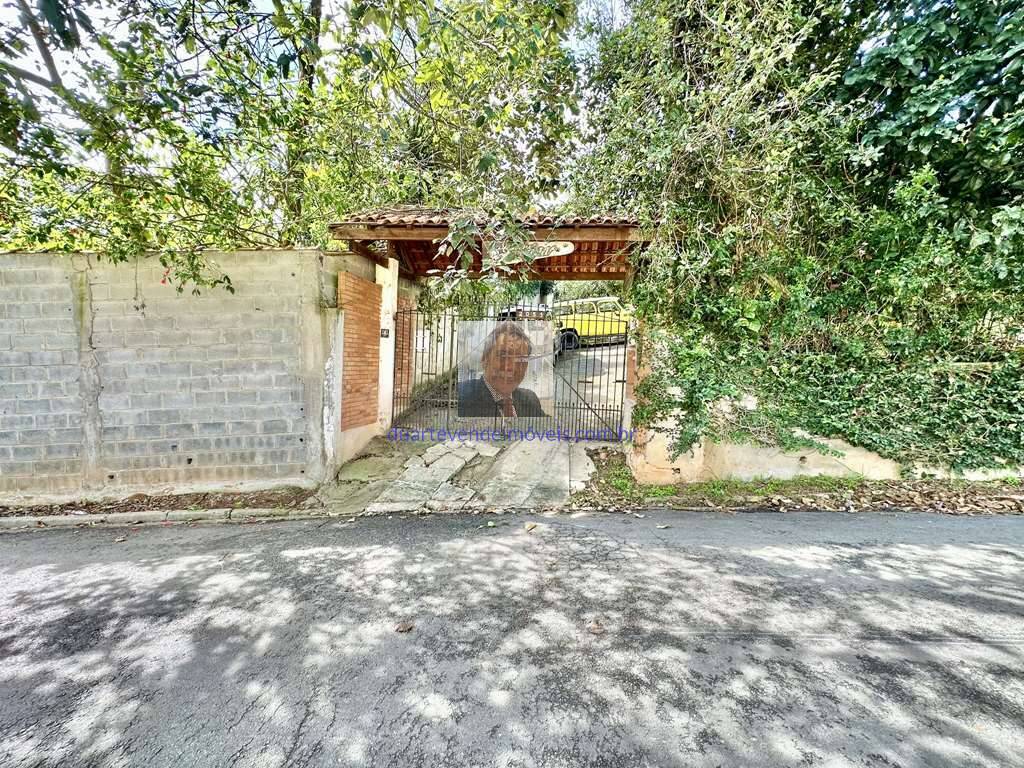 Casa à venda com 3 quartos, 233m² - Foto 4