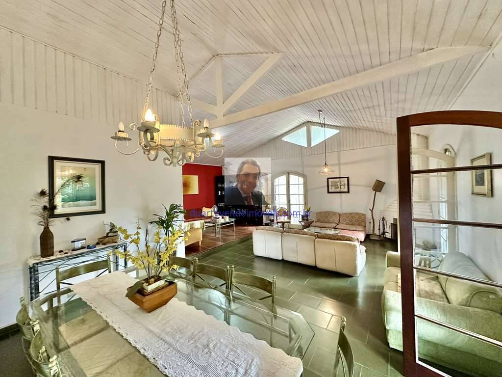 Casa à venda com 3 quartos, 233m² - Foto 15