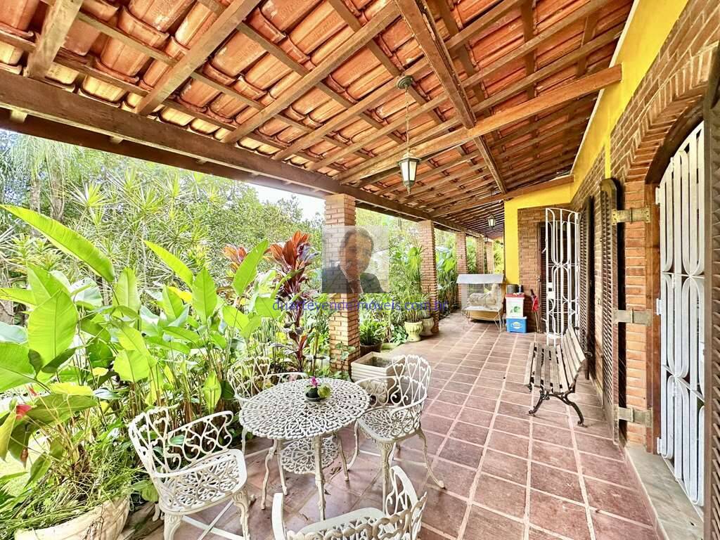 Casa à venda com 3 quartos, 233m² - Foto 13