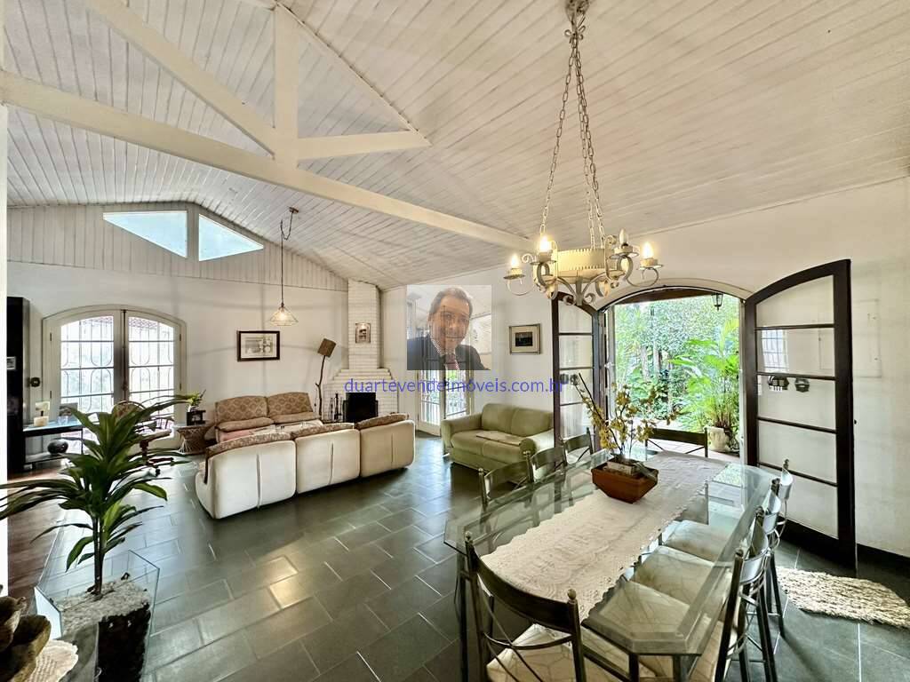 Casa à venda com 3 quartos, 233m² - Foto 16