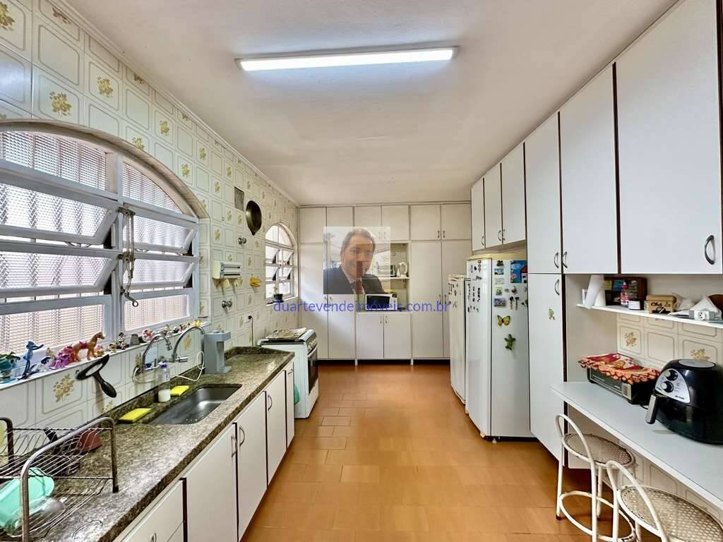 Casa à venda com 3 quartos, 233m² - Foto 24