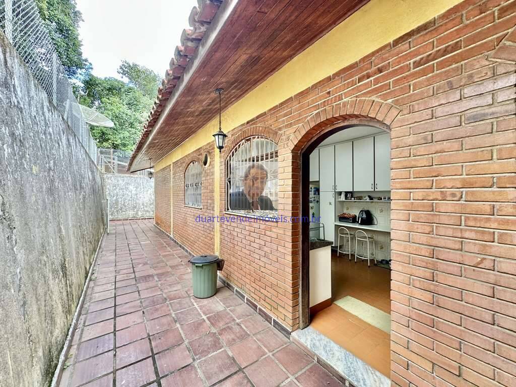 Casa à venda com 3 quartos, 233m² - Foto 26