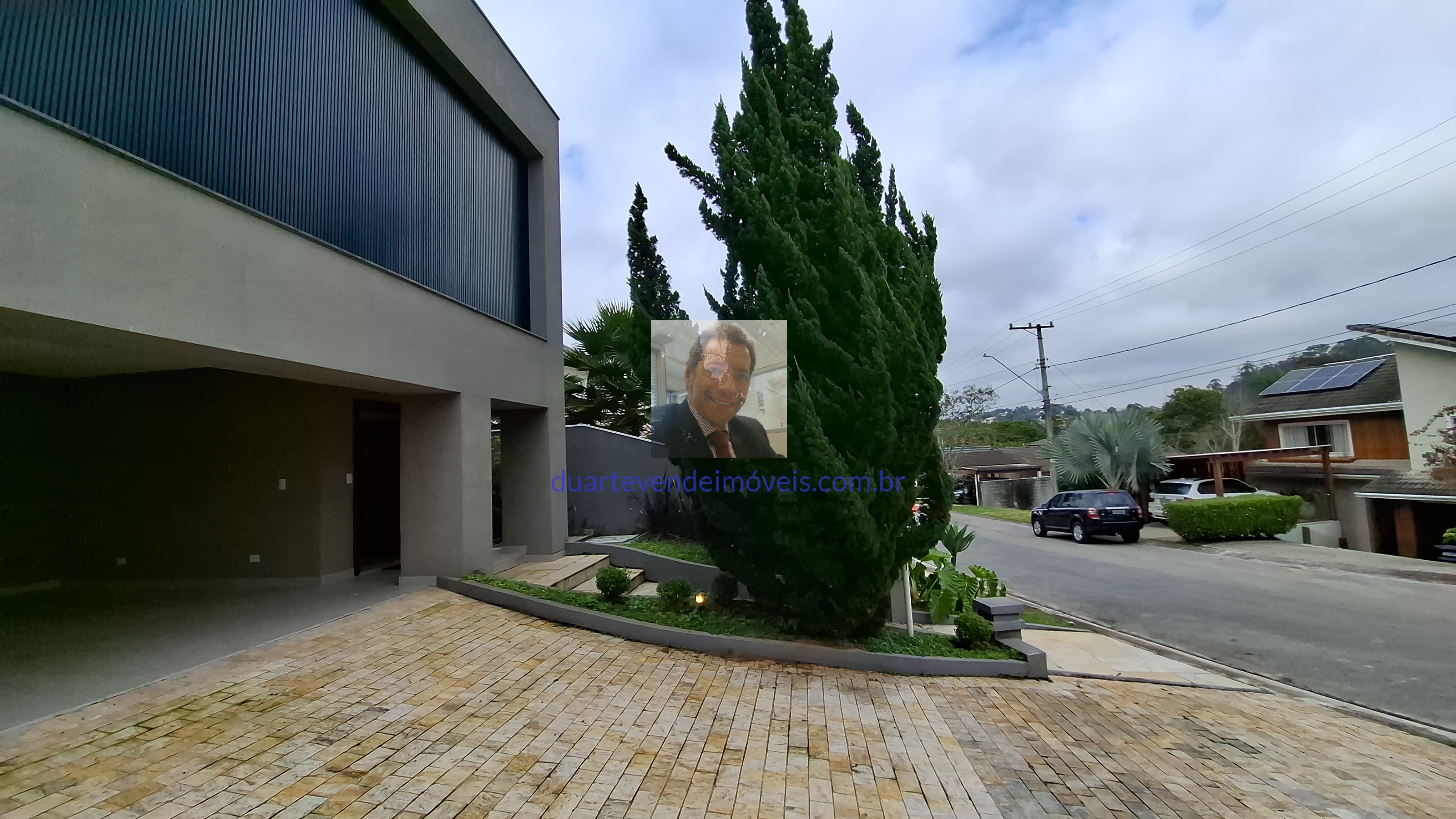 Casa de Condomínio à venda com 4 quartos, 357m² - Foto 4