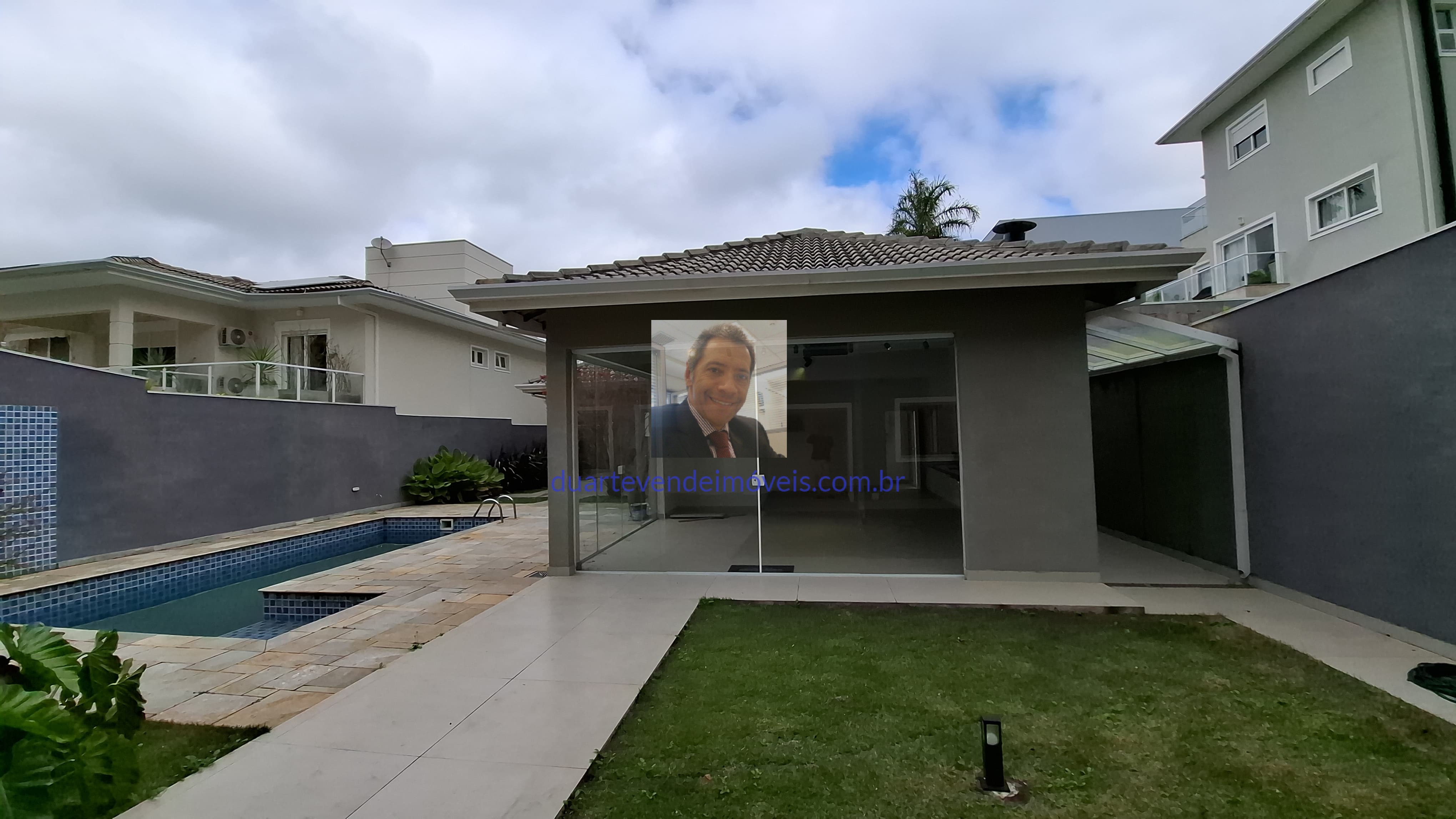 Casa de Condomínio à venda com 4 quartos, 357m² - Foto 18