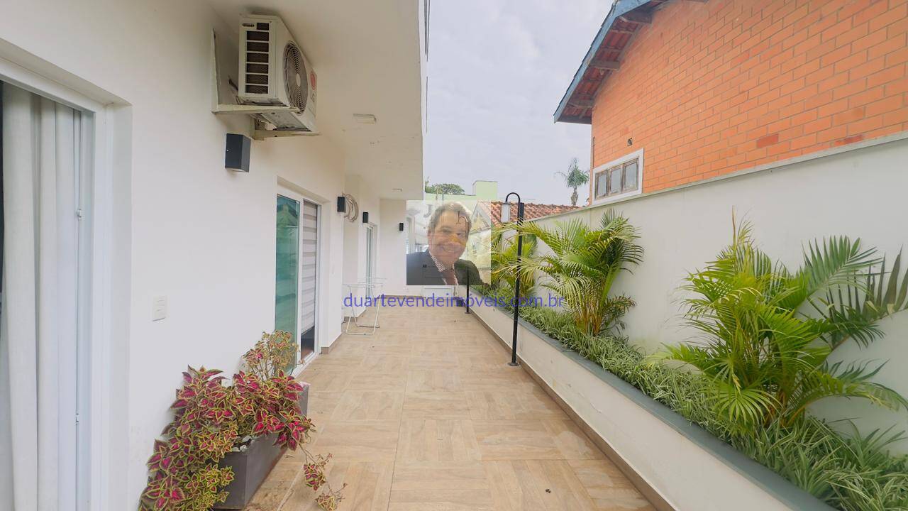 Casa de Condomínio à venda e aluguel com 4 quartos, 350m² - Foto 13