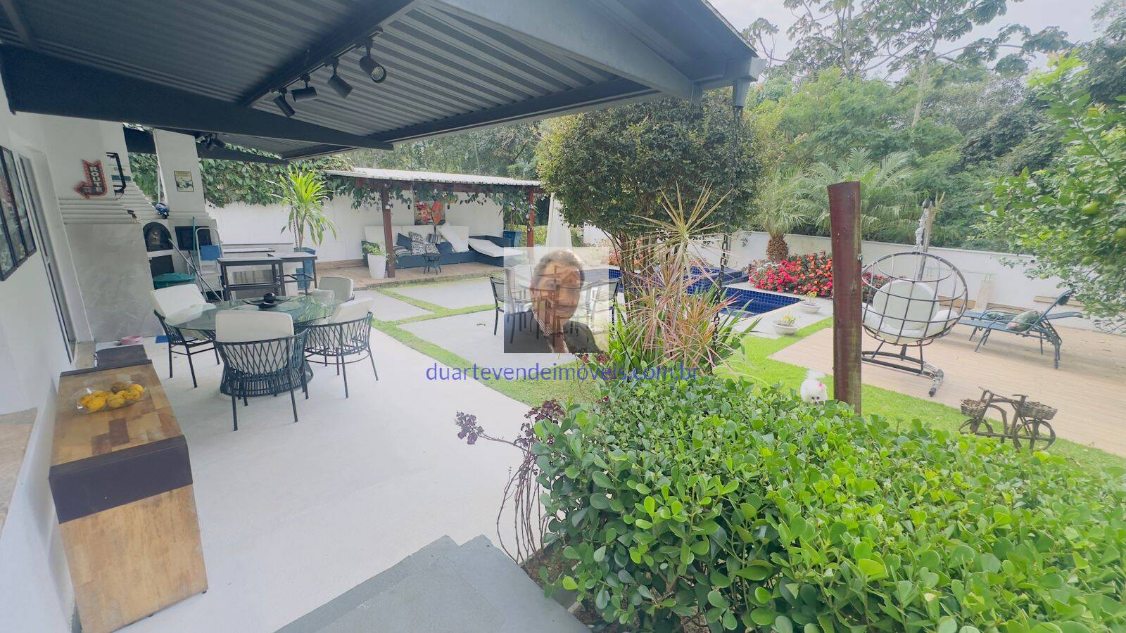 Casa de Condomínio à venda e aluguel com 4 quartos, 350m² - Foto 26