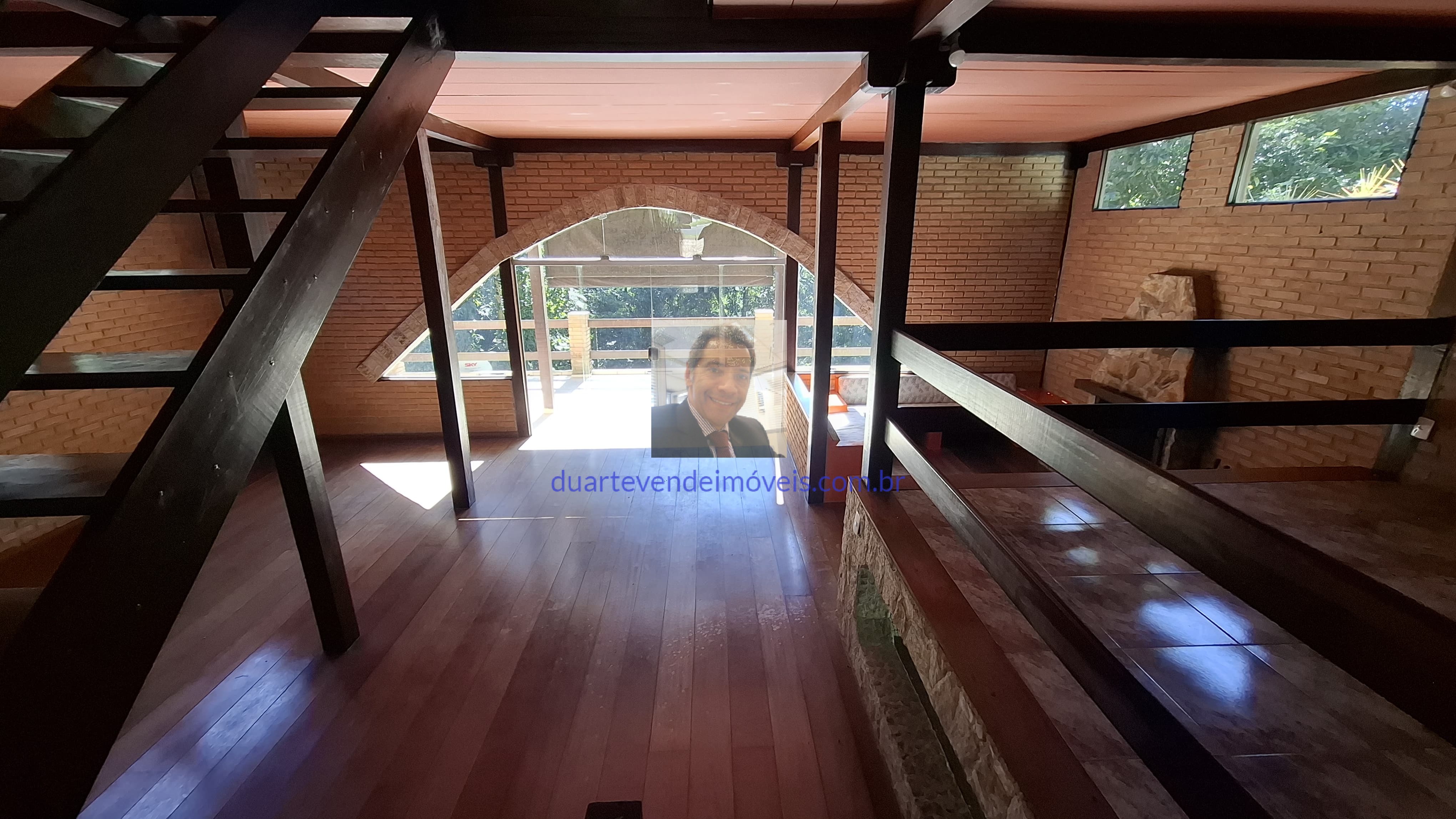 Casa de Condomínio à venda e aluguel com 2 quartos, 237m² - Foto 2