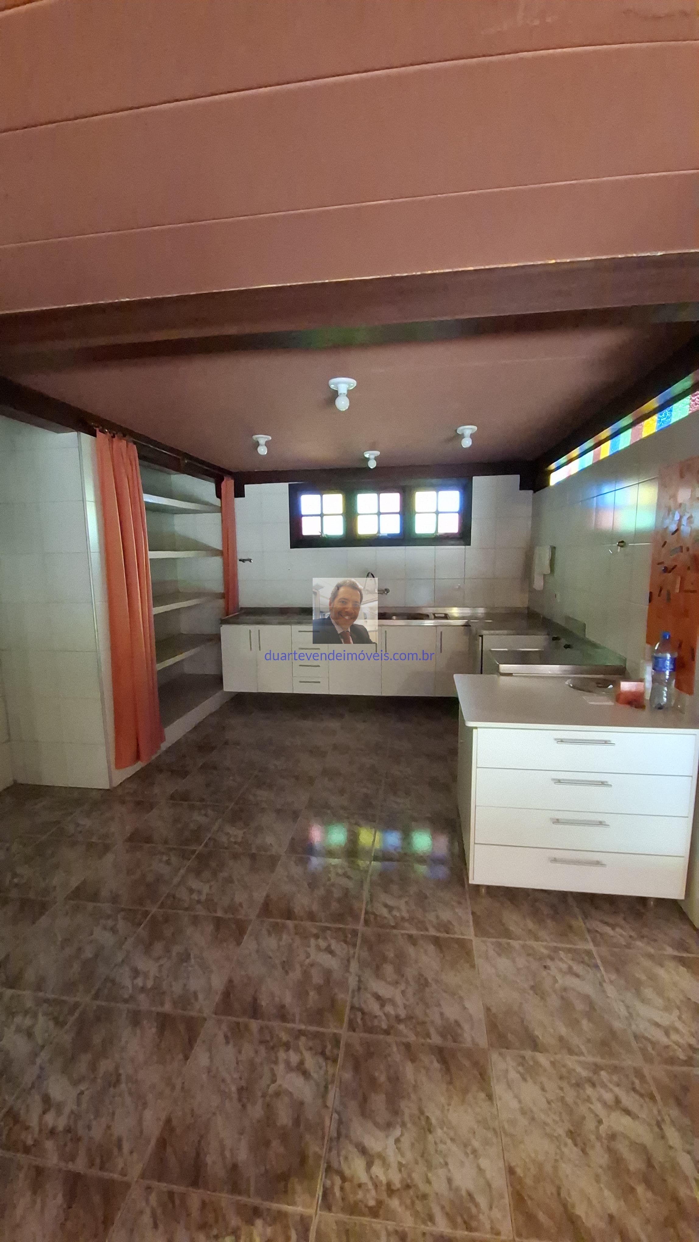 Casa de Condomínio à venda e aluguel com 2 quartos, 237m² - Foto 14