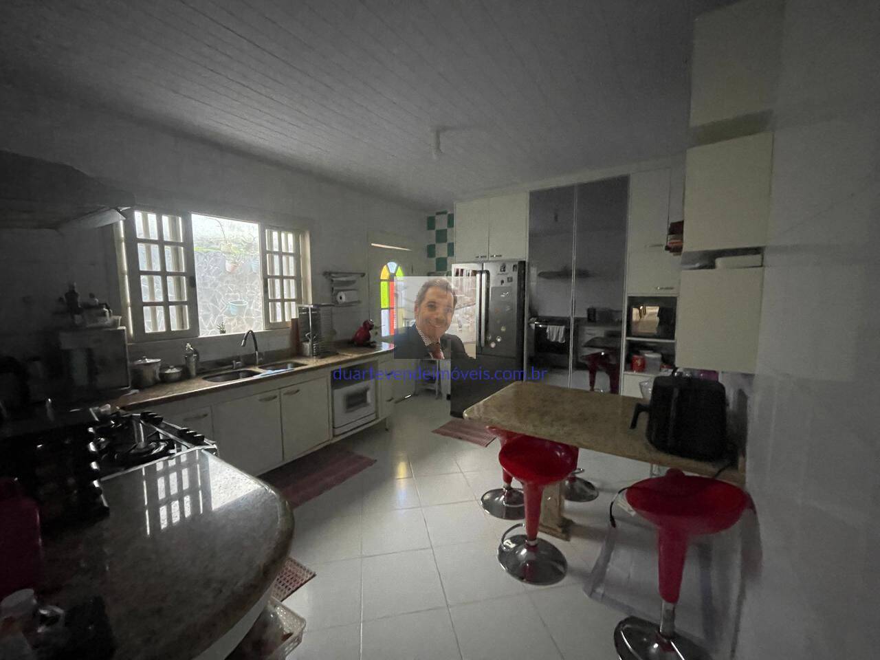 Casa de Condomínio à venda com 4 quartos, 400m² - Foto 13